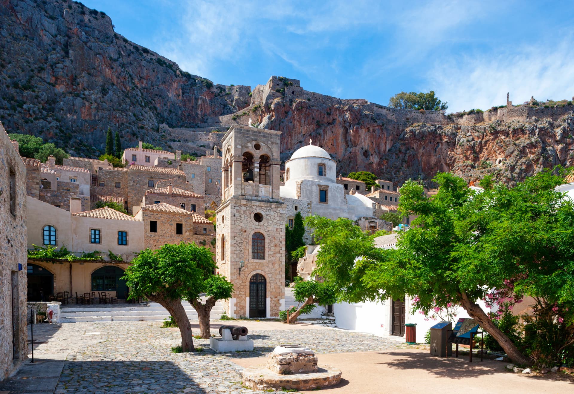 Griechenland, Monemvasia, Glockenturm der griechisch-orthodoxen Kirche Christi Elkomenos